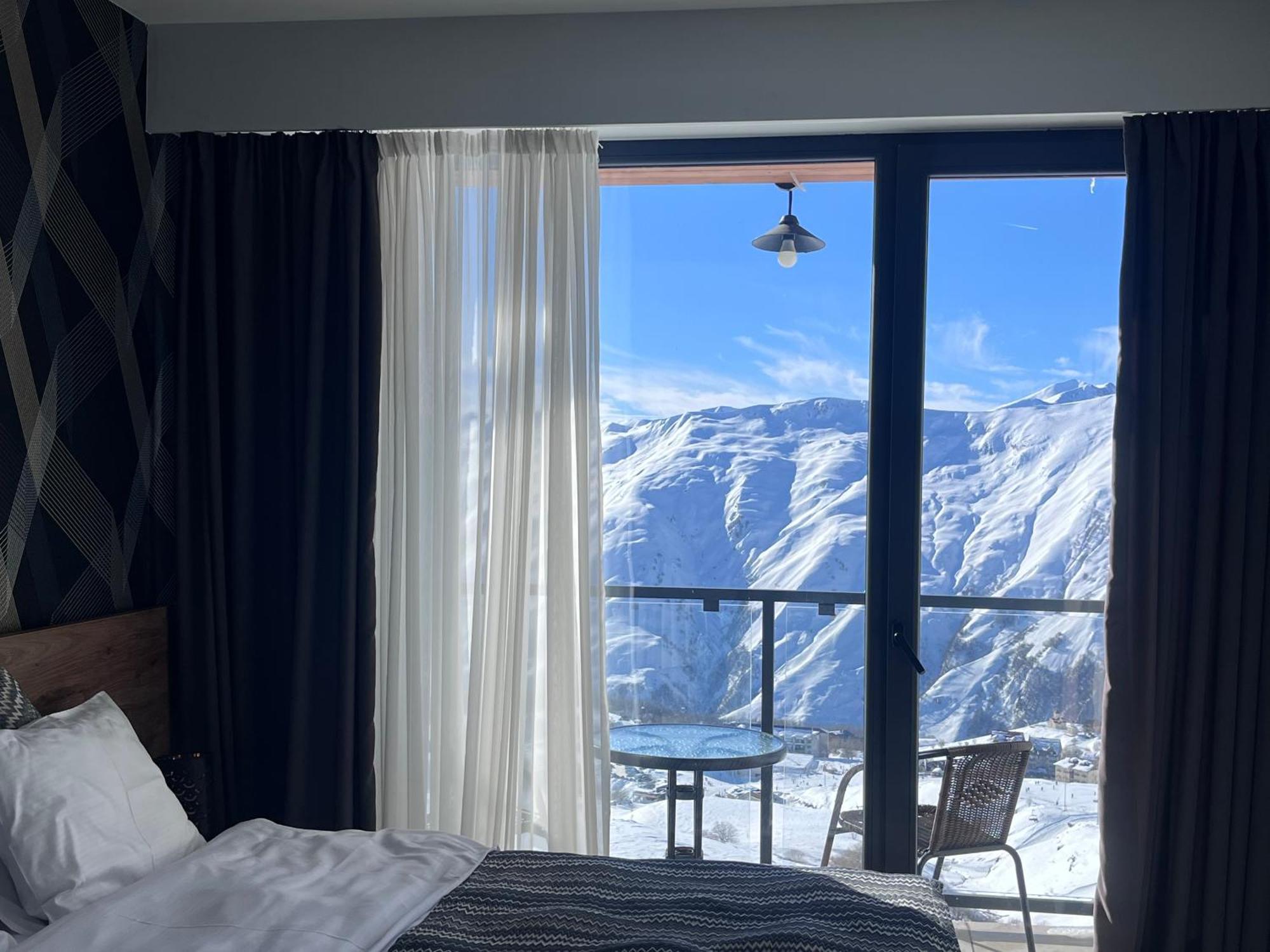 Gudauri Amazing Mountain View Apartment Exterior photo